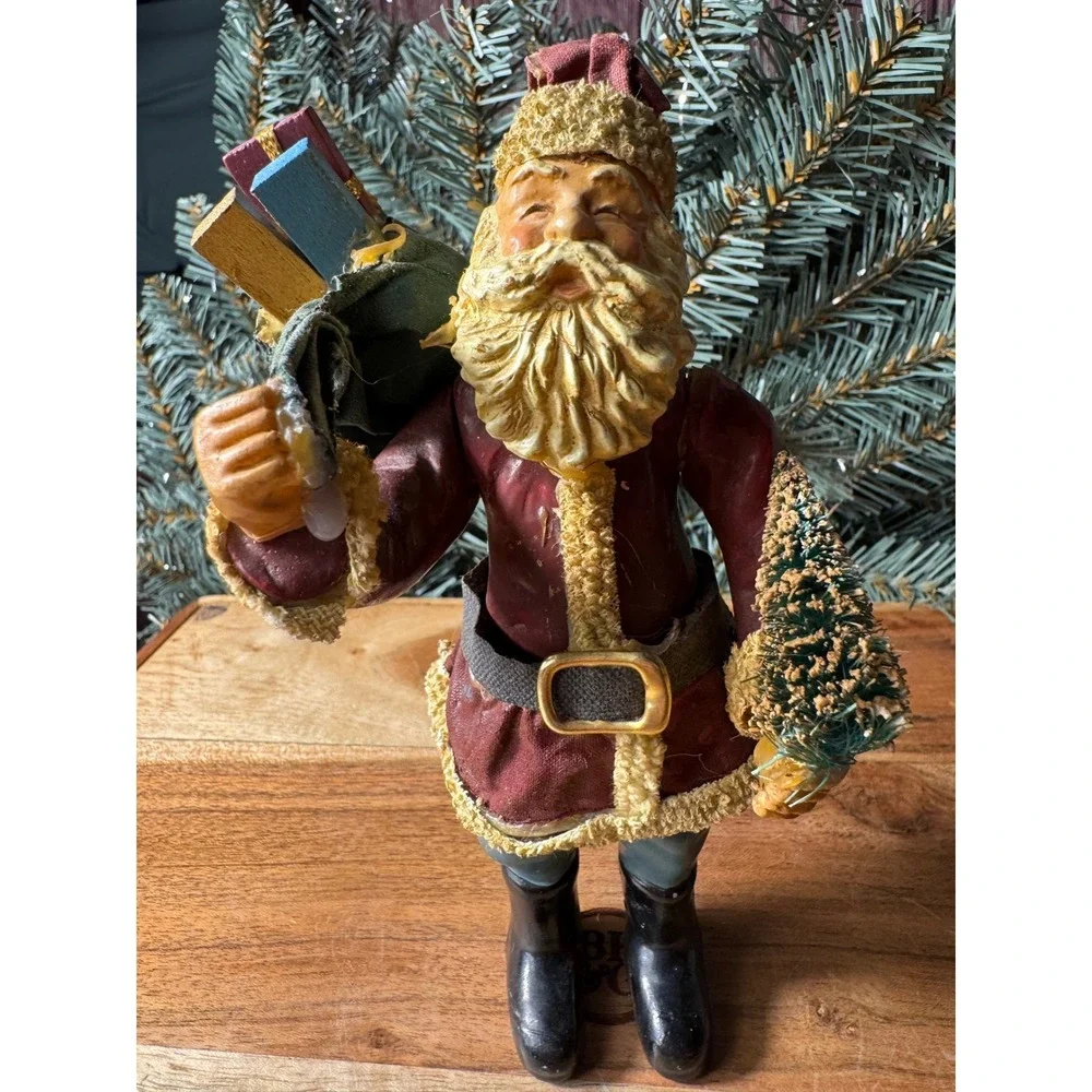 Vintage Style Santa Claus Figurine‎ Holiday Decor Red Gold 7.5 Inch Folk Art